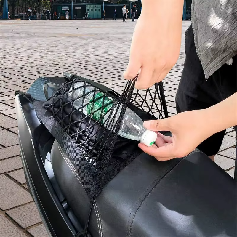 Rete Elastica Ragno Portabagagli Universale Per Moto E Scooter Con 4 Ganci In Plastica Antigraffio Per Casco E Carico Fino A 80cm