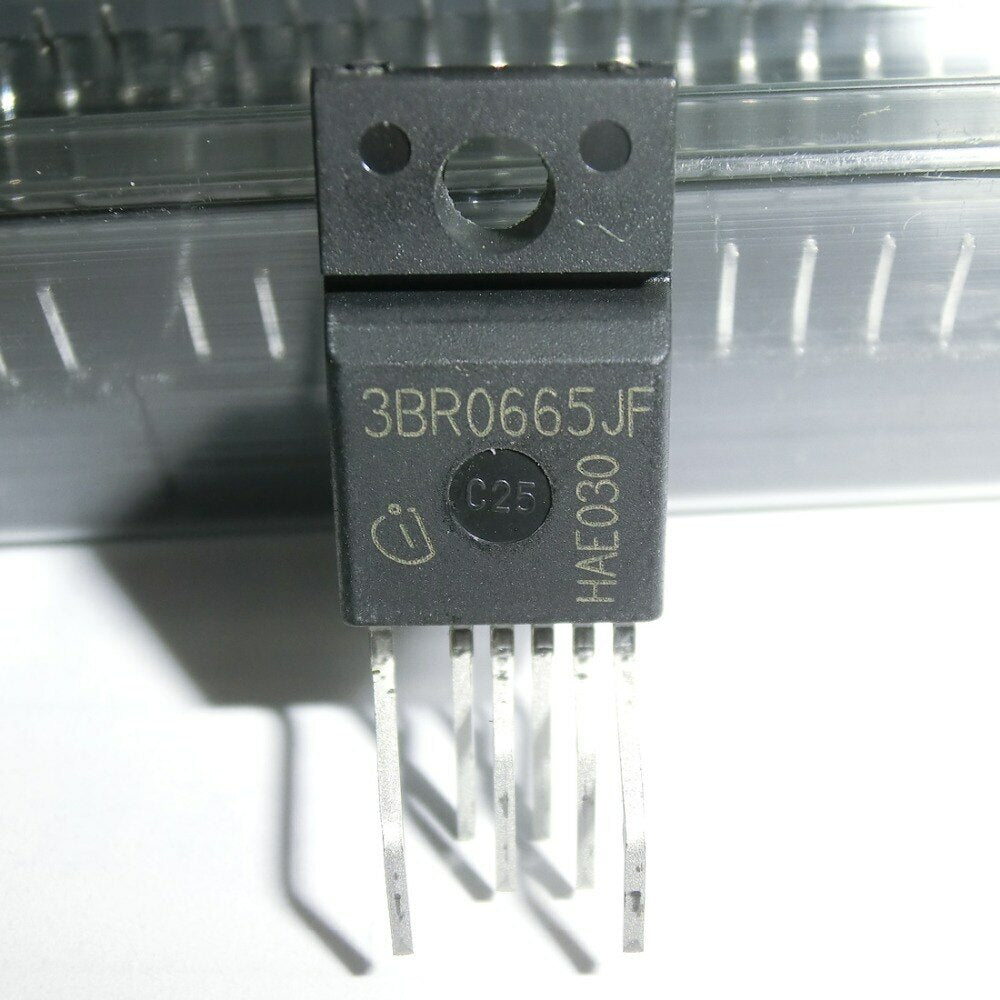 Componente Elettronico ICE3BR0665JF Controller PWM Off-Line Con MOSFET Integrato 650V 6 Pin TO-220F Disponibile In Italia
