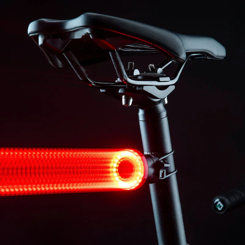 Luce posteriore per bici intelligente in alluminio per guida notturna 1 pezzo