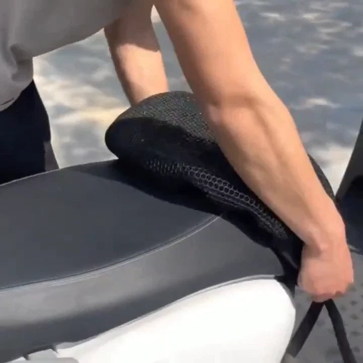 Coprisella Moto Universale 3D Mesh Traspirante Anti-UV e Antiscivolo Scooter