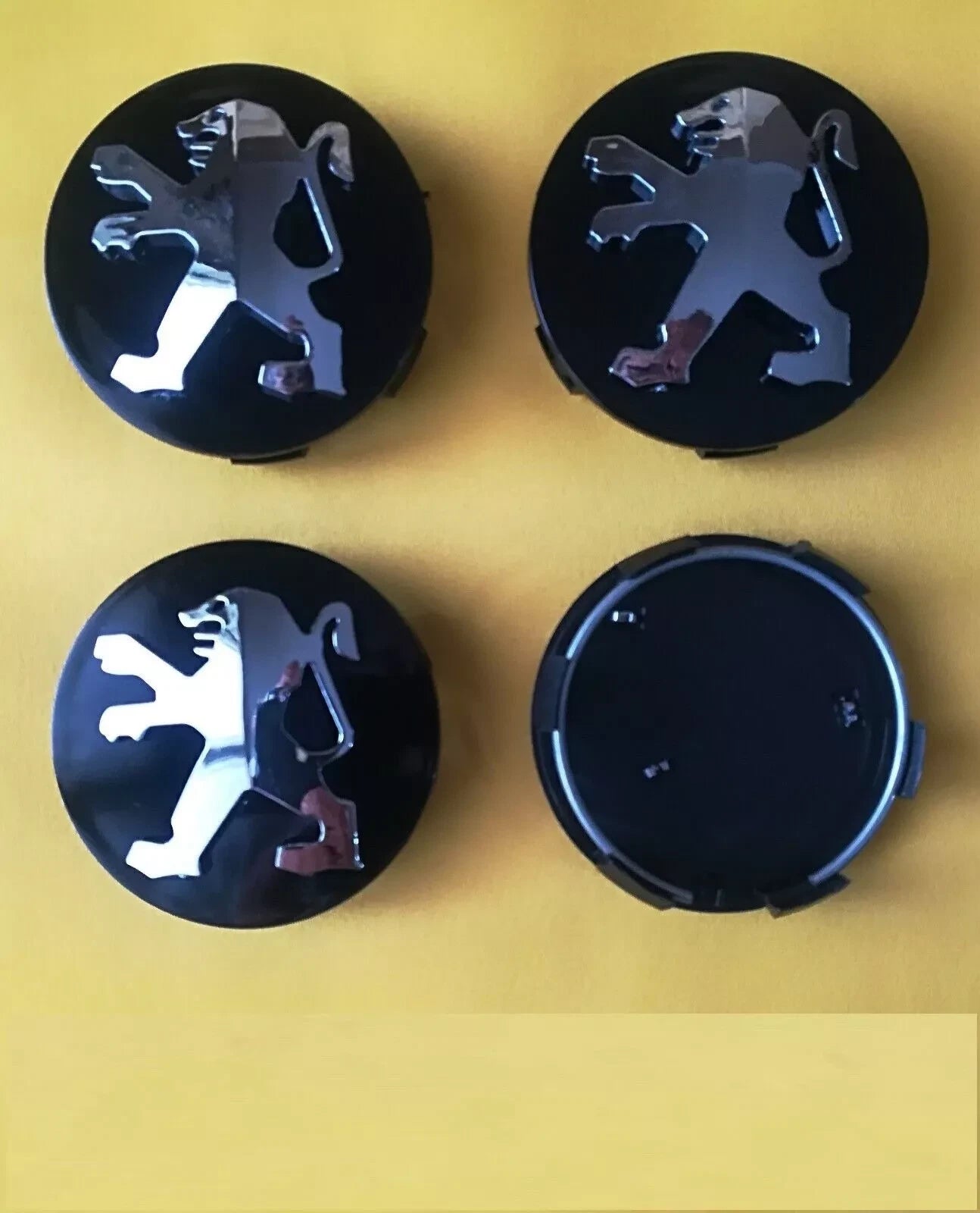 Set 4 Tappi Coprimozzo Per Cerchi In Lega Diametro 60mm Finitura Nero Lucido E Argento In Abs Resistente